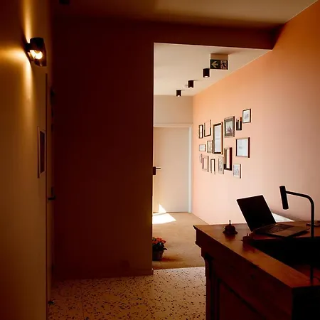 Отель De La Poste Ellezelles