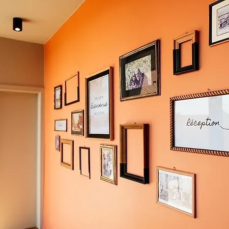 De La Poste Отель