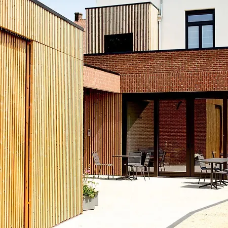 Отель De La Poste