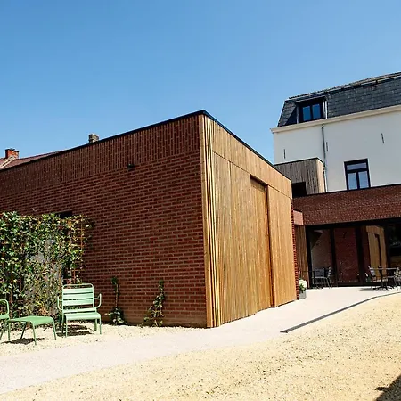 Отель De La Poste 3*